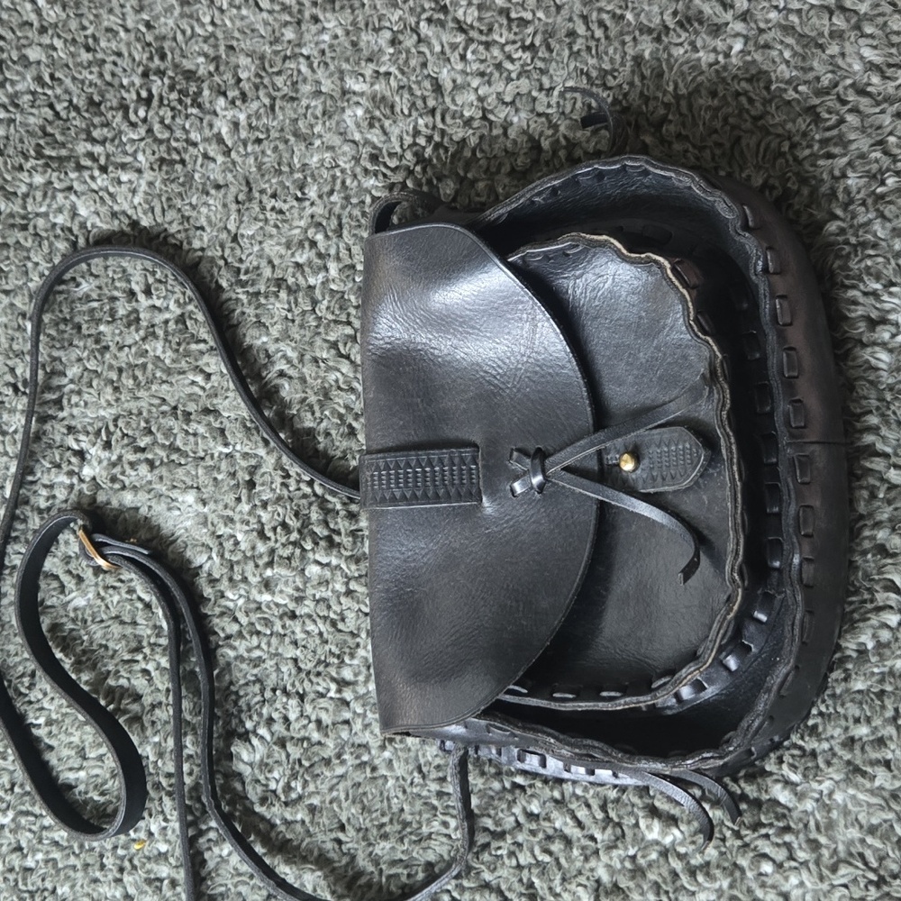 Chic Black Leather Crossbody Bag